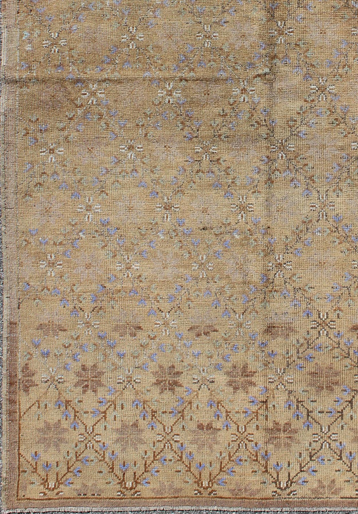 Turkish Vintage Oushak Rug With All - Over Design and Neutral Colors; Tan, Taupe and Purple. Turkish Oushak Rug with All - Over Design and Neutral Colors. Keivan Woven Arts / Rug TU - UGU - 3349, country of origin / type: Turkey / Oushak, circa mid - 20th Centur... - Keivan Woven ArtsTU - UGU - 3349 - 5892Rug