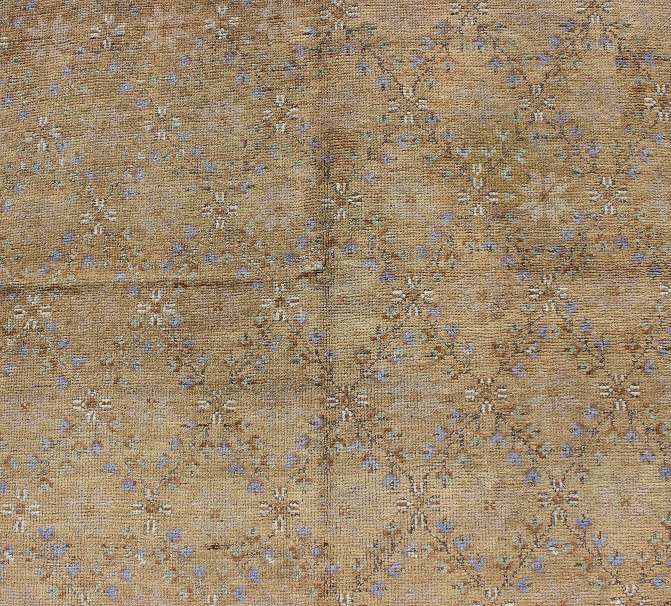 Turkish Vintage Oushak Rug With All - Over Design and Neutral Colors; Tan, Taupe and Purple. Turkish Oushak Rug with All - Over Design and Neutral Colors. Keivan Woven Arts / Rug TU - UGU - 3349, country of origin / type: Turkey / Oushak, circa mid - 20th Centur... - Keivan Woven ArtsTU - UGU - 3349 - 5892Rug