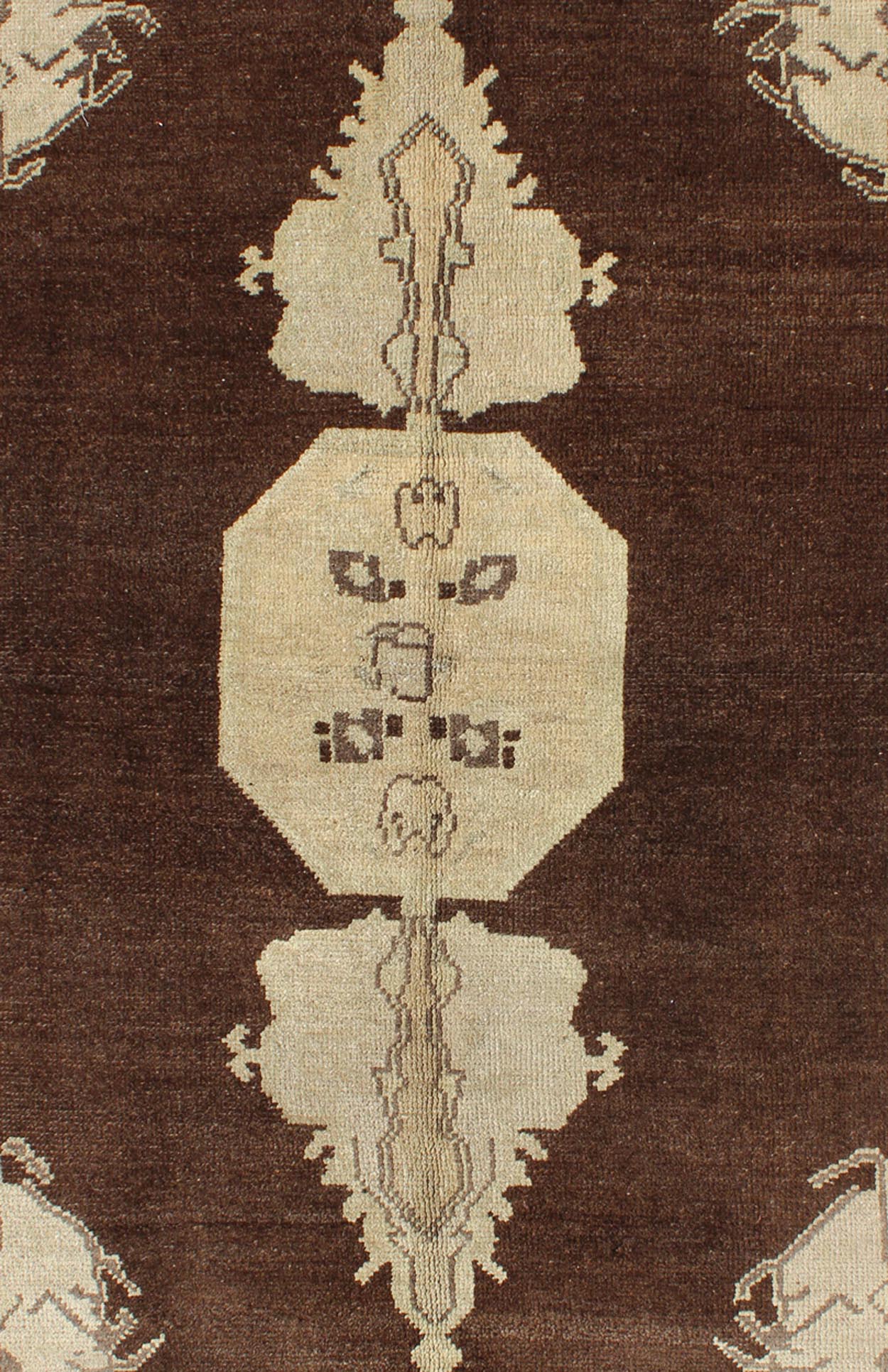 Brown and Natural tone medallion design Oushak vintage rug from Turkey, Keivan Woven Arts/ rug /TU - UGU - 95162, country of origin / type: Turkey / Oushak, circa 1950. Measures: 3'10 x 5'6. Brown and Natural tone medallion design Ousha... - Keivan Woven ArtsTU - UGU - 95162 - 4646Rug