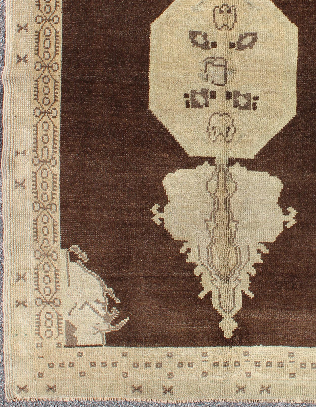 Brown and Natural tone medallion design Oushak vintage rug from Turkey, Keivan Woven Arts/ rug /TU - UGU - 95162, country of origin / type: Turkey / Oushak, circa 1950. Measures: 3'10 x 5'6. Brown and Natural tone medallion design Ousha... - Keivan Woven ArtsTU - UGU - 95162 - 4646Rug