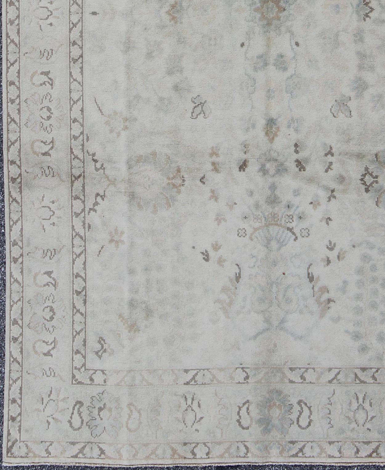 Neutral Vintage Turkish Oushak Rug with Floral Design and Medallions Measures: 6'0 x 9'9 Country of Origin: Turkey Type: Oushak Design: All - Over, Floral, Arabesque Keivan Woven Arts rug TU - VEY - 4611 Persian Rug, Authentic Persian Rug, Tur... - Keivan Woven ArtsTU - VEY - 4611 - 7917Rug