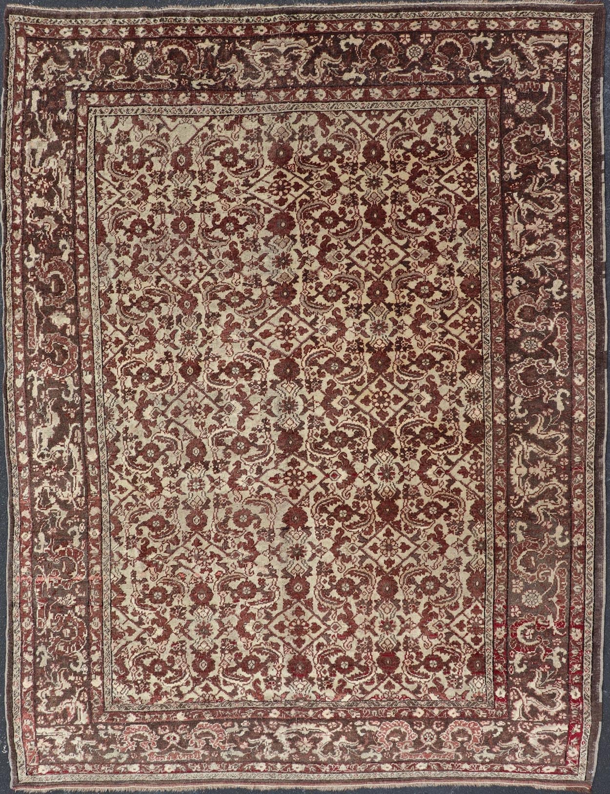 Antique Turkish Sivas Rug with Tan Background and Maroon, Eggplant, Brown Color. Stylized antique Turkish Sivas rug with Ivory background and maroon, Eggplant, Brown Colors rug V21 - 0601, country of origin / type: Turkey / Sivas, circa 1920 S... - Keivan Woven ArtsV21 - 0601 - 16498Rug