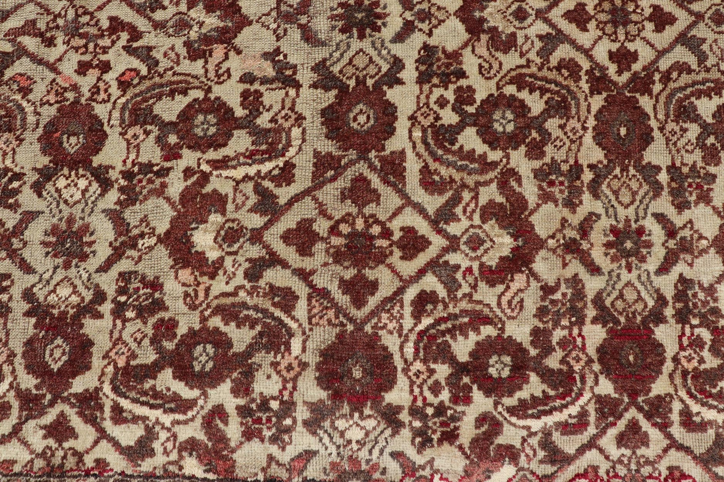 Antique Turkish Sivas Rug with Tan Background and Maroon, Eggplant, Brown Color. Stylized antique Turkish Sivas rug with Ivory background and maroon, Eggplant, Brown Colors rug V21 - 0601, country of origin / type: Turkey / Sivas, circa 1920 S... - Keivan Woven ArtsV21 - 0601 - 16498Rug