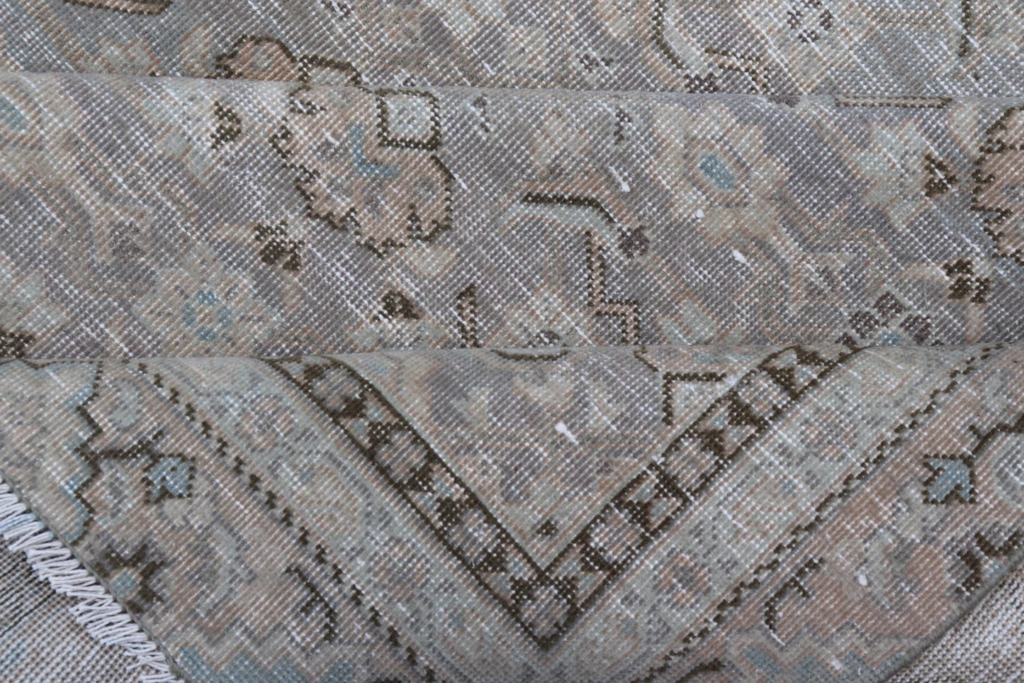 Antique Persian Tabriz Rug in All - Over Herati in Shades of Lavender and Tan. Keivan Woven Arts/ rug W22 - 0602 - A, country of origin / type: Iran/ Tabriz, circa 1930. Measures: 8'6 x 11'8 This fine Tabriz rug features an intricate and detailed bord... - Keivan Woven ArtsW22 - 0602 - A - 24898Rug
