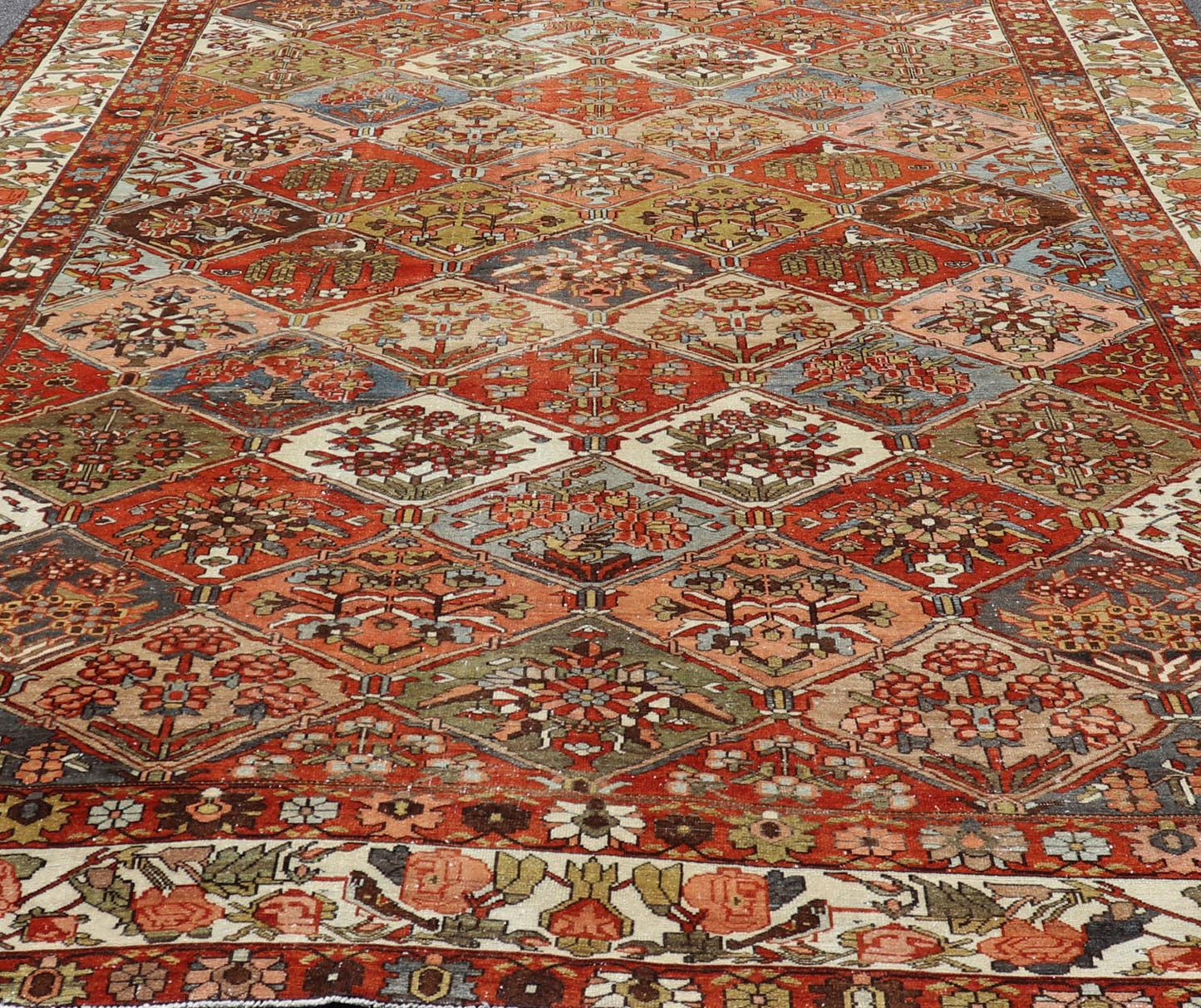 Measures: 12'1 x 18'0 Large Antique Bakhtiari Rug with Diamond Garden Design Keivan Woven Arts. rug W22 - 0801, Keivan Woven Arts country of origin / type: Iran / Bakhtiari, circa 1900. This magnificent Antique Bakhtiari Rug features an al... - Keivan Woven ArtsW22 - 0801 - 21221Rug