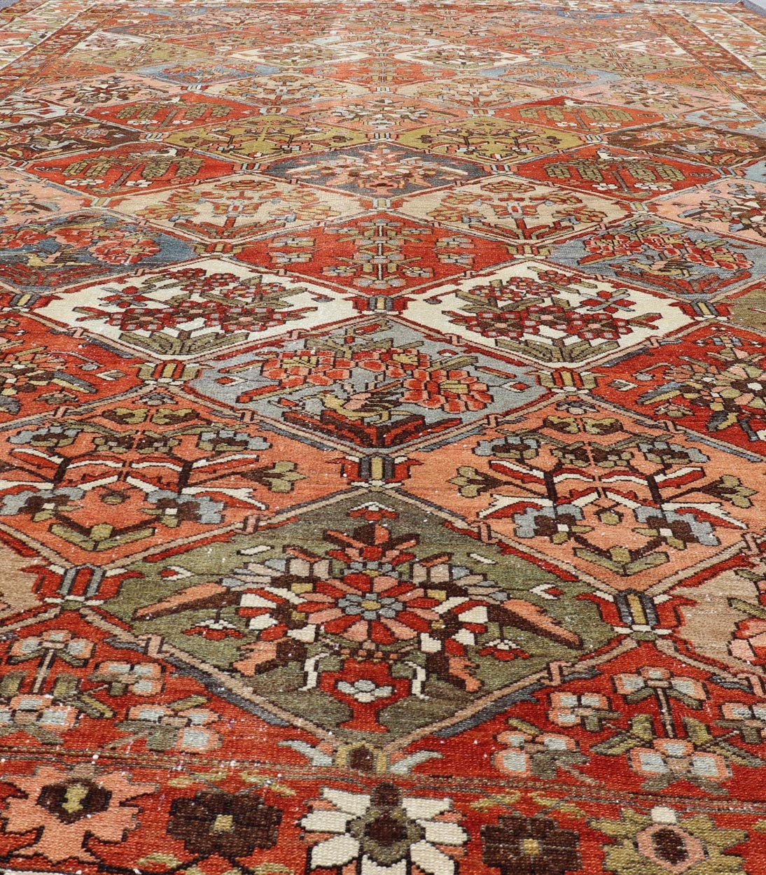 Measures: 12'1 x 18'0 Large Antique Bakhtiari Rug with Diamond Garden Design Keivan Woven Arts. rug W22 - 0801, Keivan Woven Arts country of origin / type: Iran / Bakhtiari, circa 1900. This magnificent Antique Bakhtiari Rug features an al... - Keivan Woven ArtsW22 - 0801 - 21221Rug