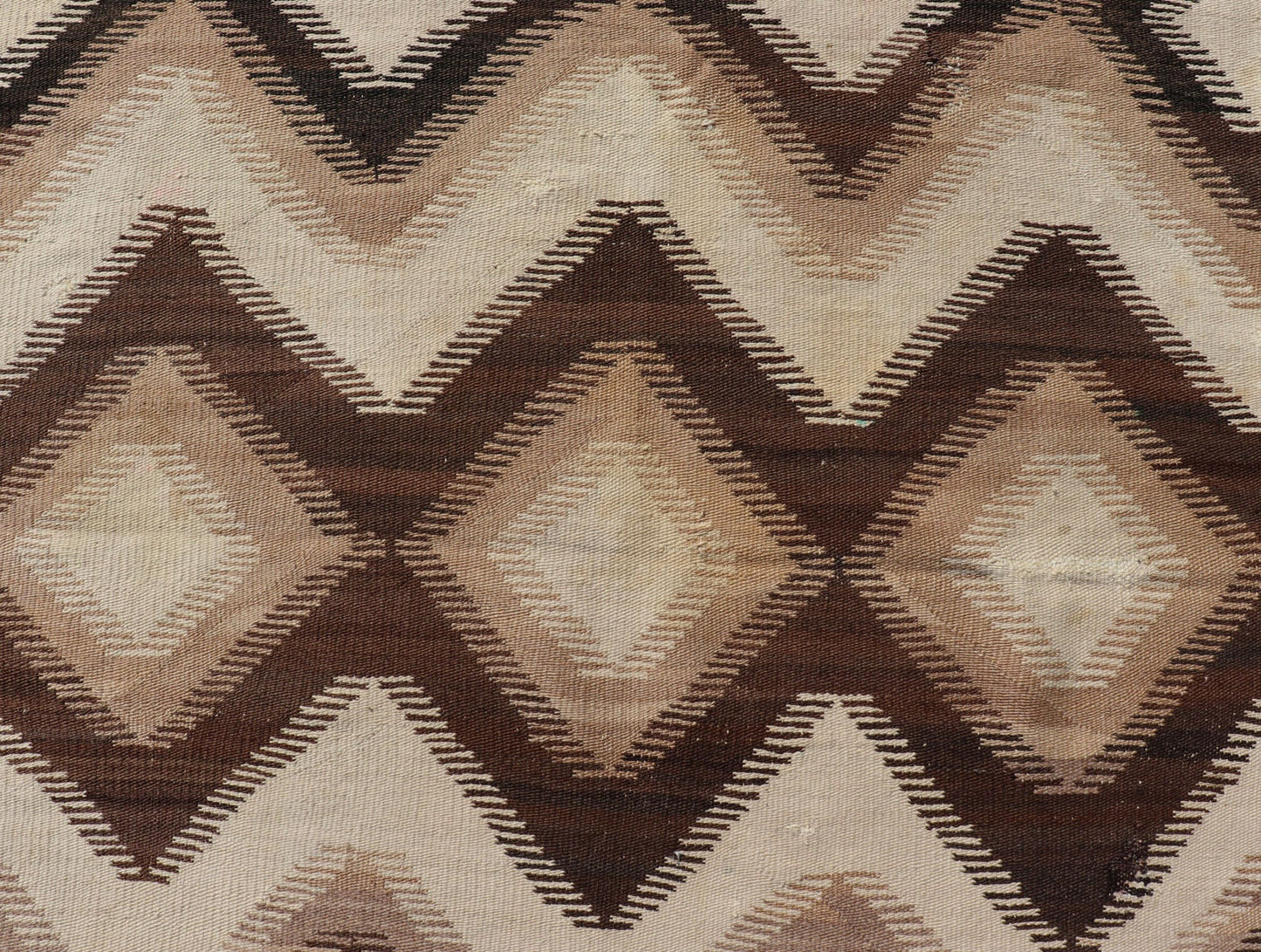 Measures: 3'9 x 5'7 American Navajo Rug with Geometric Diamond All - Over Design in Tan, Brown, Cream. Keivan Woven Arts / rug W22 - 0901, country of origin / type: United States of America / Navajo, circa early - 20th Century. This intriguing vin... - Keivan Woven ArtsW22 - 0901 - 21367