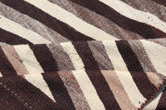 Large Early Navajo Tribal Rug with Large Zig - Zag Design in Brown, Ivory Native American Navajo Tribal Rug with Large Zig - Zag Design. Keivan Woven Arts / rug W22 - 0902, country of origin / type: America / Navajo, circa early - 20th Century. ... - Keivan Woven ArtsW22 - 0902 - 21373