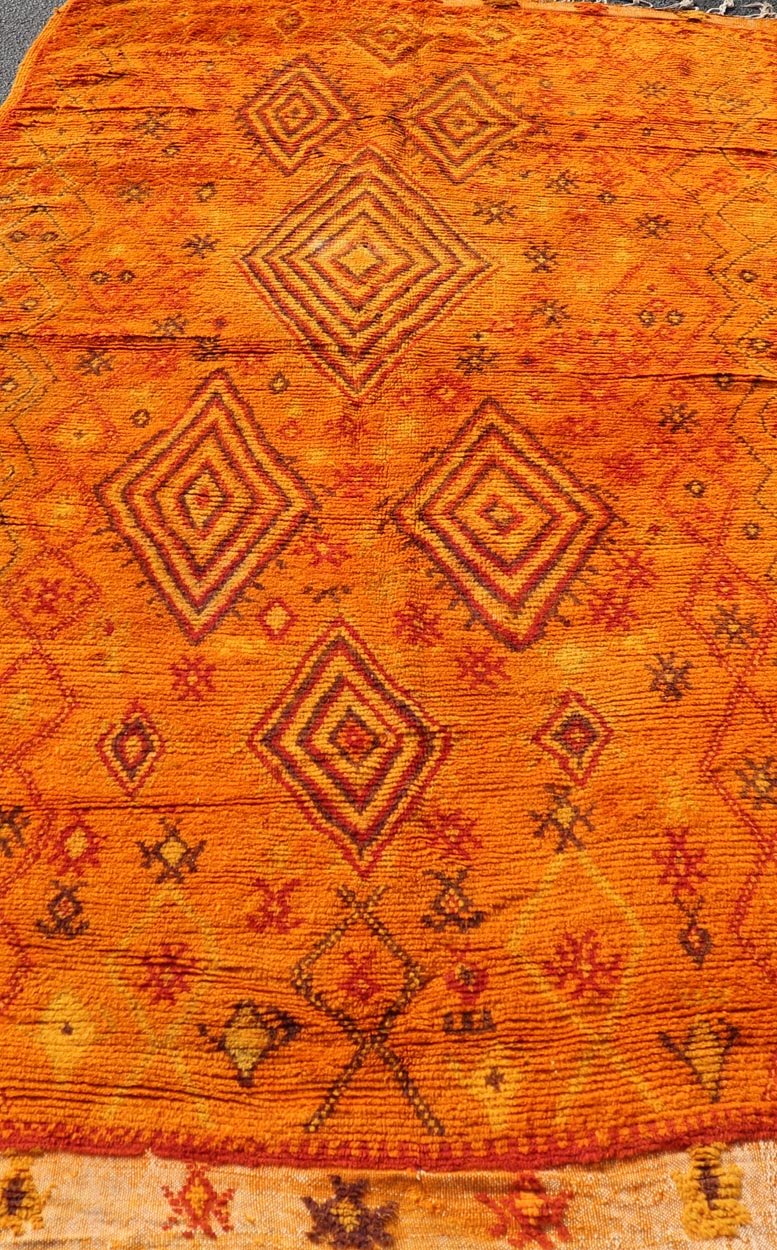 Large Vintage Moroccan Gallery Rug with Tribal Design Keivan Woven Arts. rug X23 - 0311, country of origin / type: Morocco / Tribal, circa Mid - 20th Century. Measures: 5'1 x 9'7 This gorgeous vintage Moroccan carpet from the Mid - 20th century di... - Keivan Woven ArtsX23 - 0311 - 25660Rug
