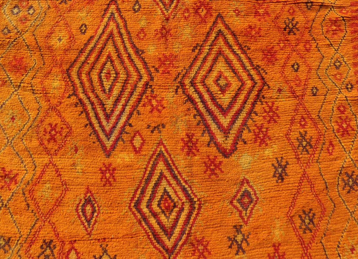 Large Vintage Moroccan Gallery Rug with Tribal Design Keivan Woven Arts. rug X23 - 0311, country of origin / type: Morocco / Tribal, circa Mid - 20th Century. Measures: 5'1 x 9'7 This gorgeous vintage Moroccan carpet from the Mid - 20th century di... - Keivan Woven ArtsX23 - 0311 - 25660Rug