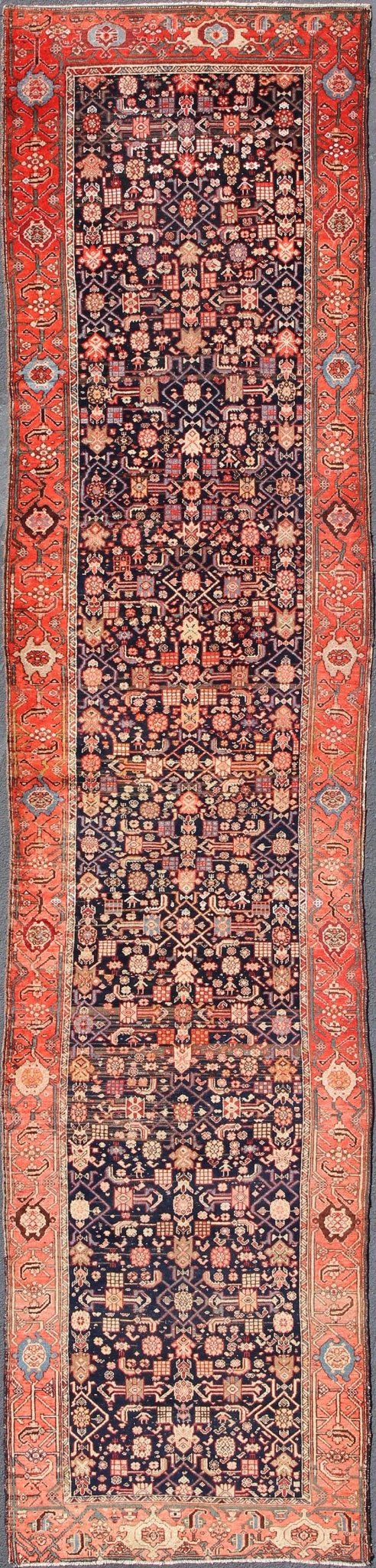 Variegated Border Malayer antique runner from Persia with geometric floral central field design, rug zir - 14, country of origin / type: Iran / Malayer, circa 1900. This antique Persian Malayer long runner, circa early 20th century, relies heavily... - Keivan Woven ArtsZIR - 14 - 9400Rug