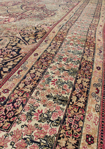 Antique 19th Century Persian Lavar Kerman Rug With Floral Medallion With Pink.Antique 19th Century Persian Lavar Kerman Rug With Floral Medallion With Pink. Keivan Woven Arts/ rug 11 - 20916, country of origin / type: Persia/Iran / Lavar Kerman/Ravar Ker... - Keivan Woven Arts11 - 20916 - 433Rug