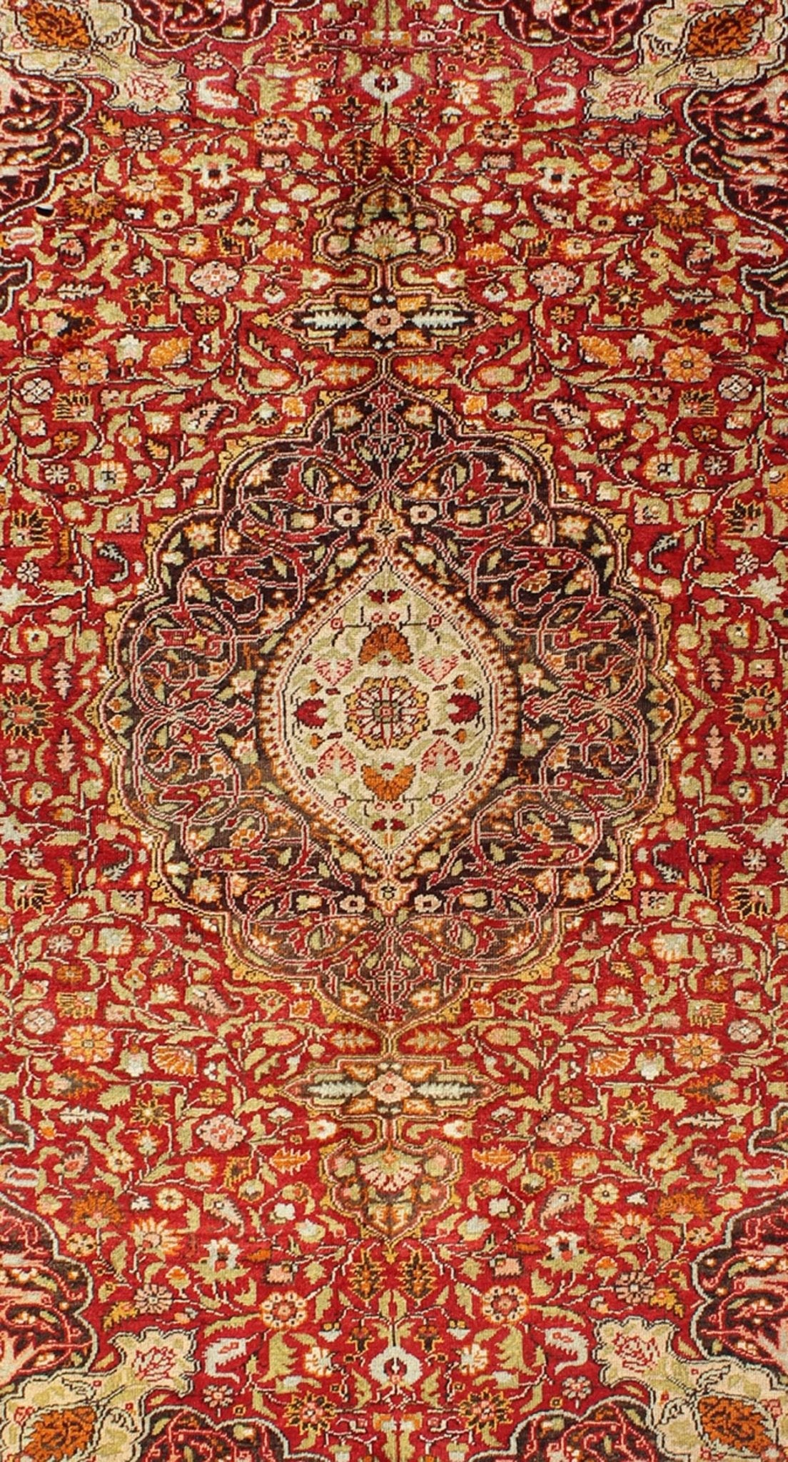 Early 20th Century Turkish Sivas Colorful Rug with Layered Medallion and Flowers. Gorgeous early 20th century Turkish antique Sivas rug with layered medallion and flowers, Keivan Woven Arts / rug 13 - 0104, country of origin / type: Turkey / Ousha... - Keivan Woven Arts13 - 0104 - 3764Rug