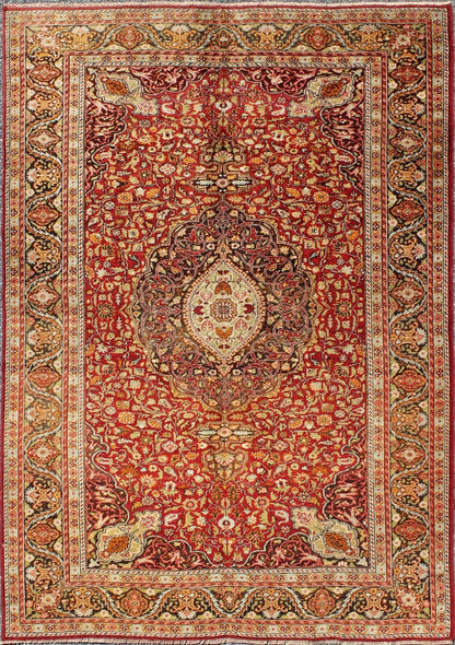 Early 20th Century Turkish Sivas Colorful Rug with Layered Medallion and Flowers. Gorgeous early 20th century Turkish antique Sivas rug with layered medallion and flowers, Keivan Woven Arts / rug 13 - 0104, country of origin / type: Turkey / Ousha... - Keivan Woven Arts13 - 0104 - 3764Rug