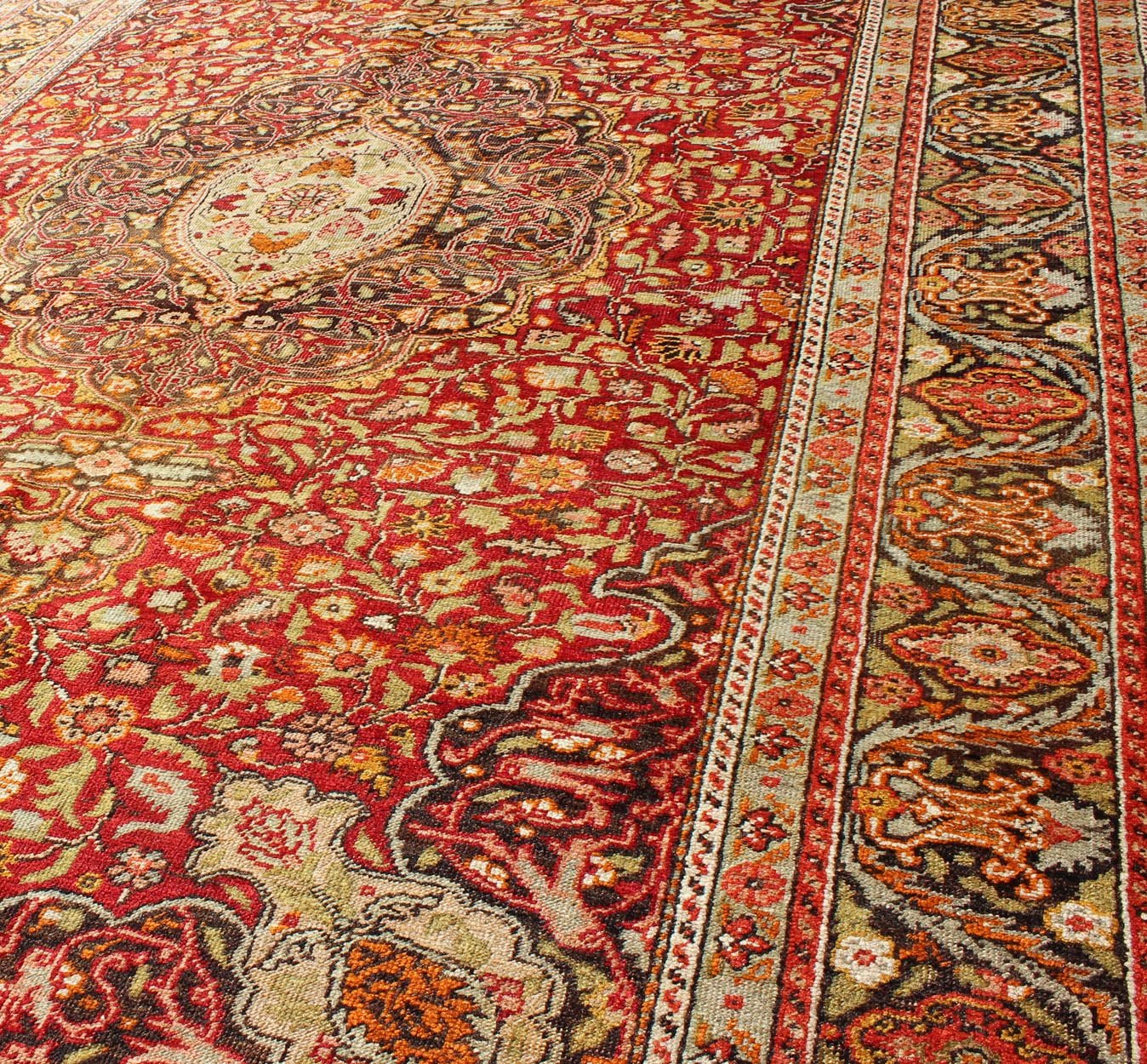 Early 20th Century Turkish Sivas Colorful Rug with Layered Medallion and Flowers. Gorgeous early 20th century Turkish antique Sivas rug with layered medallion and flowers, Keivan Woven Arts / rug 13 - 0104, country of origin / type: Turkey / Ousha... - Keivan Woven Arts13 - 0104 - 3764Rug