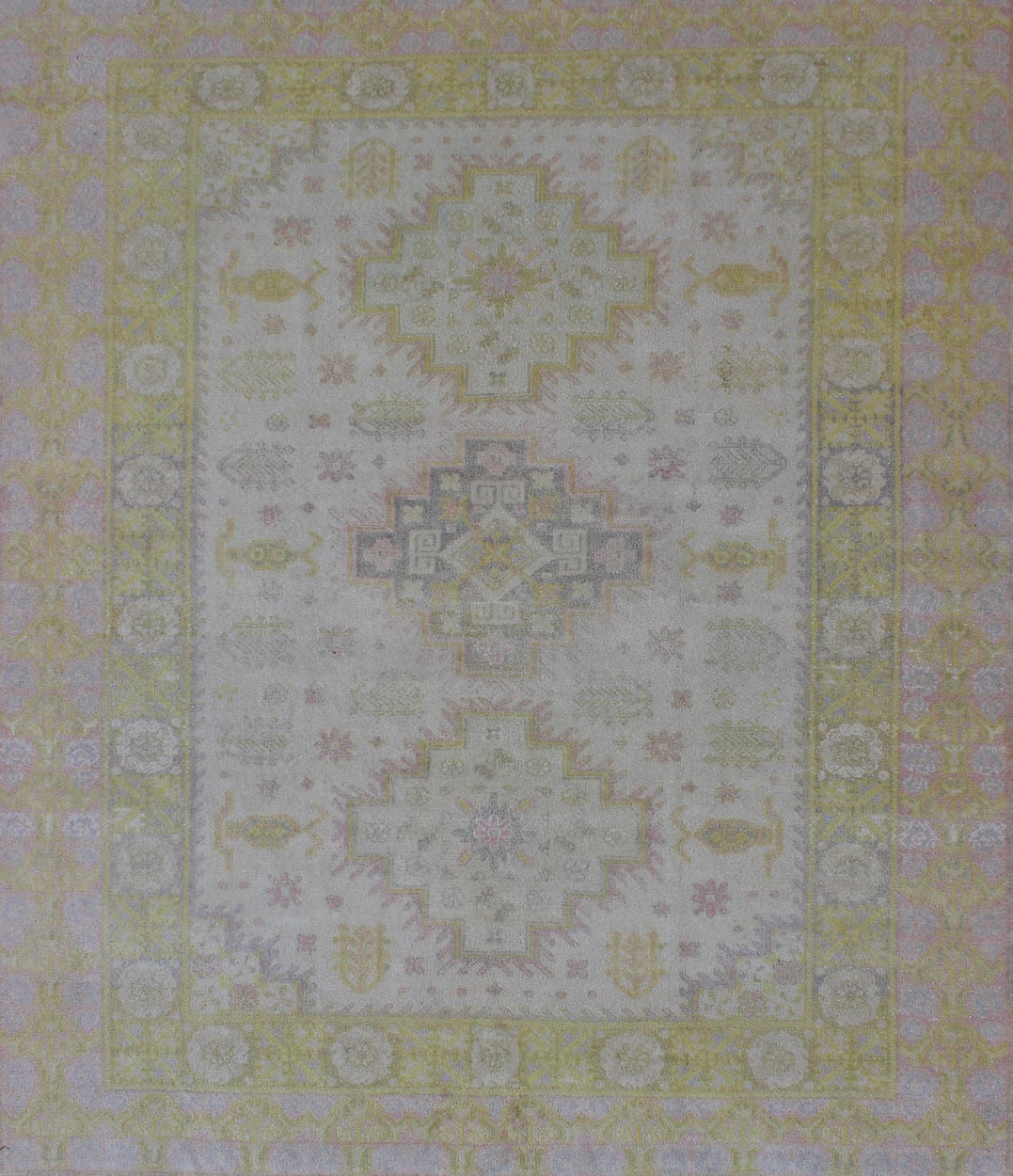 Elegant and subdued floral medallion design vintage rug from Spain in Muted Tones, rug 13 - 0606, country of origin / type: Spain / Spanish, circa 1950 This magnificent vintage Spanish carpet features a design of elegant beauty. The subdued patter... - Keivan Woven Arts13 - 0606 - 4302Rug