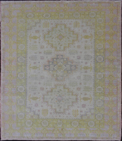 Elegant and subdued floral medallion design vintage rug from Spain in Muted Tones, rug 13 - 0606, country of origin / type: Spain / Spanish, circa 1950 This magnificent vintage Spanish carpet features a design of elegant beauty. The subdued patter... - Keivan Woven Arts13 - 0606 - 4302Rug