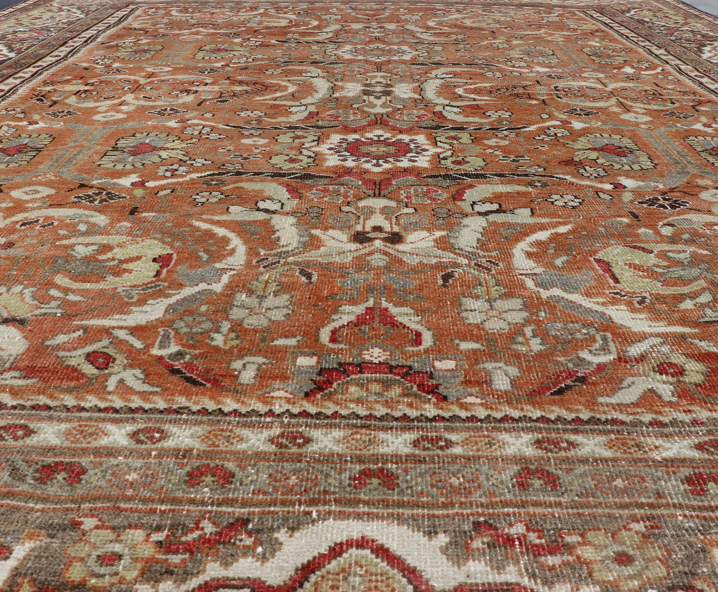 Large Antique Persian Mahal Rug with Floral Design in Muted Tones Antique Persian Mahal rug with floral design in muted tones, rug 13 - 0902, country of origin / type: Iran / Sultanabad, circa 1930 This beautiful antique Persian Mahal carpe... - Keivan Woven Arts13 - 0902 - 4726Rug