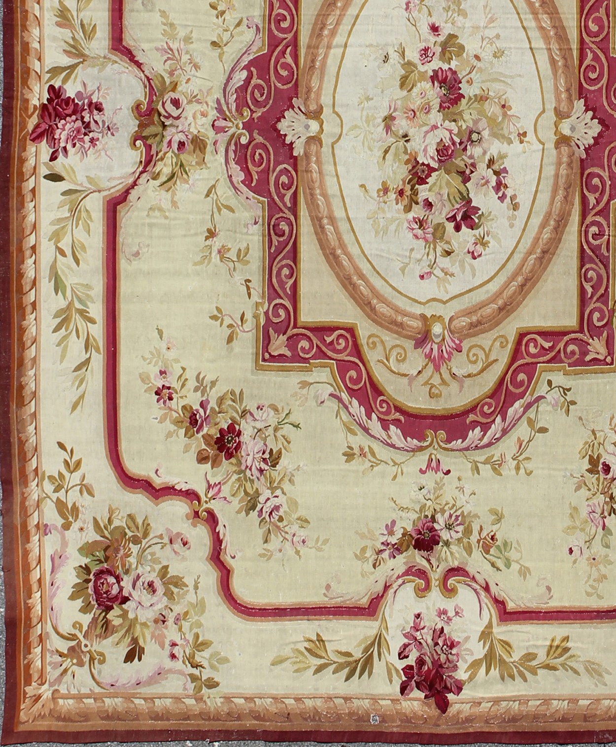 Antique Aubusson carpet with romantic rose bouquets in shades of red and pink, rug 16 - 1105, country of origin / type: Europe / Aubusson, circa 1870 This elegant antique Aubusson carpet is a resplendent example of the lush architectural style and... - Keivan Woven Arts16 - 1105 - 8702Rug