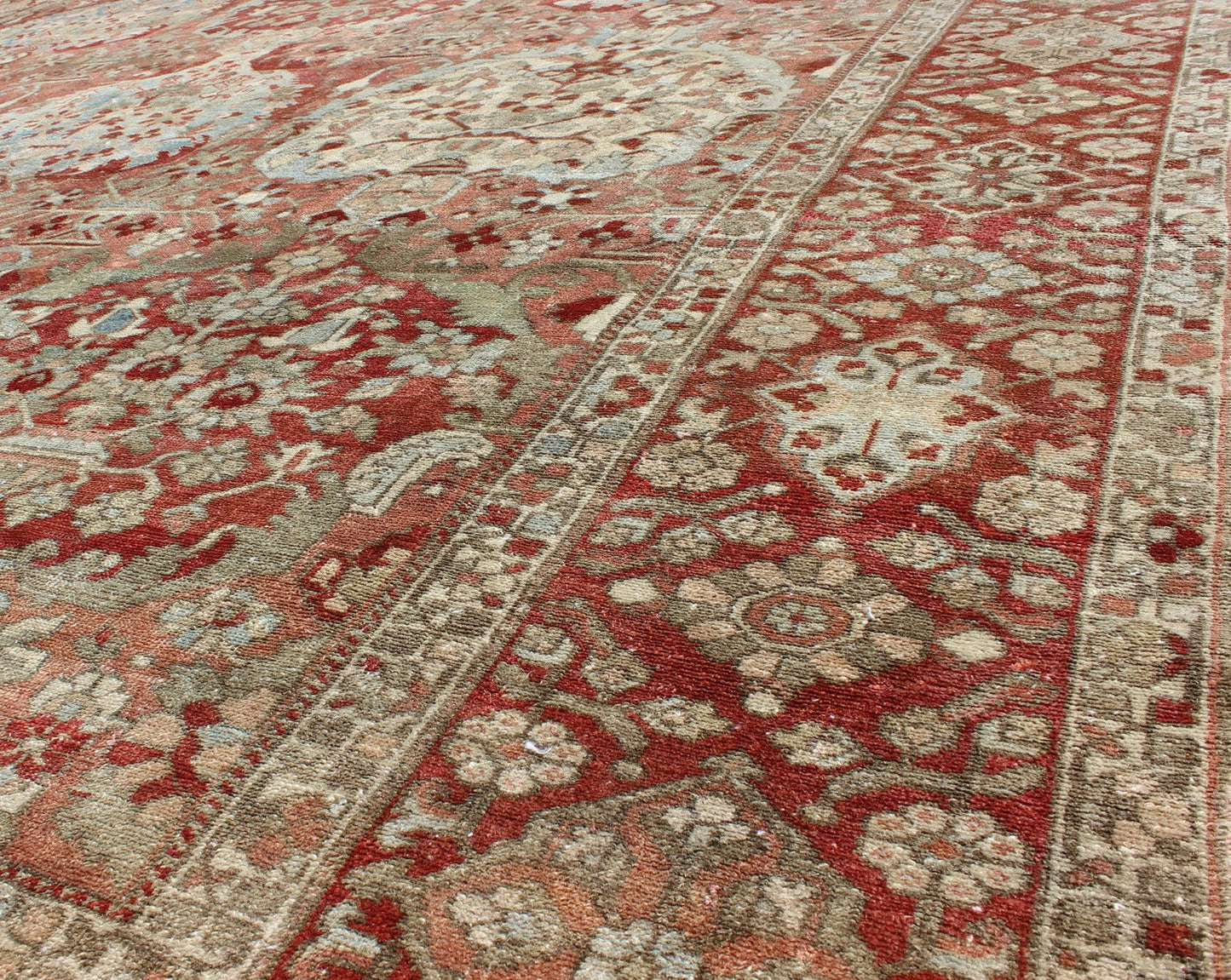 Antique Persian Large Bakhtiari Rug with Tiered Sub - Geometric Medallions. Antique Persian Bakhtiari rug with tiered sub - geometric medallions and motifs. Keivan Woven Arts / rug 17 - 0101, country of origin / type: Iran / Bakhtiari, circa 1920 ... - Keivan Woven Arts17 - 0101 - 8301