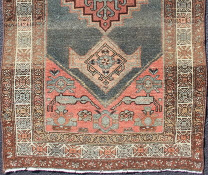 Antique Persian Hamadan Rug with Large Medallion in Pink and Green and Brown. Pastel colored Persian Hamedan antique rug with large floral motifs, rug 19 - 0302, country of origin / type: Iran / Hamadan, circa 1920 This beautiful antique early... - Keivan Woven Arts19 - 0302 - 11269Rug