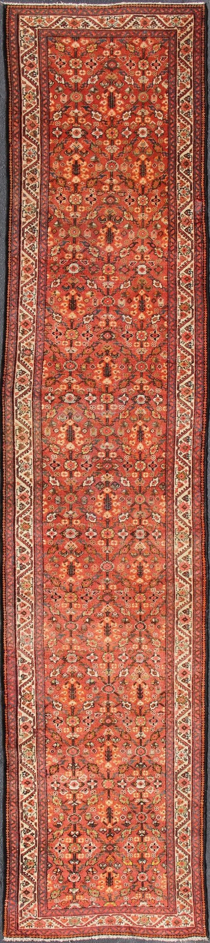 Antique Persian Sultanabad Persian runner with geometric design in red and Orange, rug 19 - 0408, country of origin / type: Iran / Sultanabad, circa 1920 This vintage Persian Sultanabad Mahal runner, circa early 20th century, relies heavily on exq... - Keivan Woven Arts19 - 0408 - 11285Rug