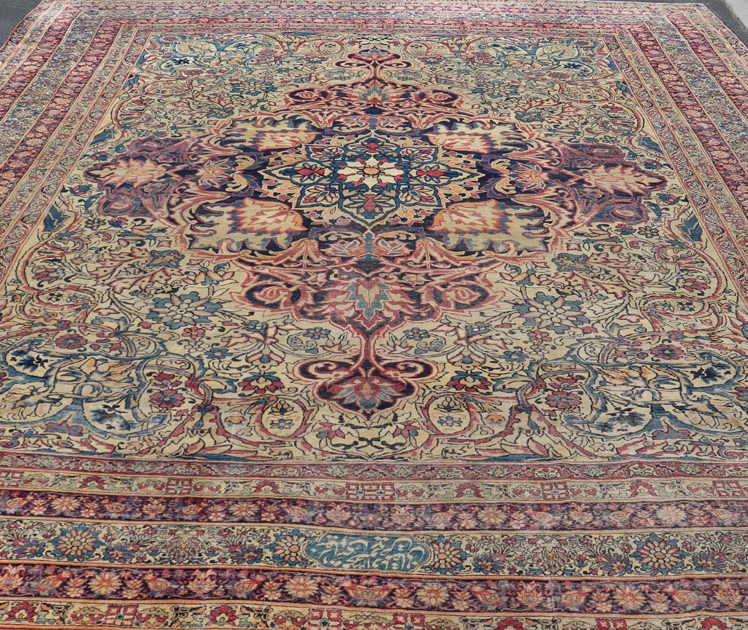 Lavar Kerman Antique rug from Persia with vibrant jewel tones and Floral Medallion Design, rug 19 - 0502, country of origin / type: Iran / Kerman, circa 1900 This antique Persian Lavar Kerman rug, circa 1900 from the early 20th century, features a... - Keivan Woven Arts19 - 0502 - 2736Rug