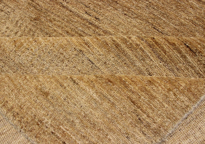 Nepalese Modern Rug in Variegated Sand Colors - 63 81, rug 19 - 0829, country of origin / type: Nepal / Modern kwarugs This Tibetan rug from Nepal features a modern all - over design of variegated shades of sand. Measures: 6'3 x 8'1 - Keivan Woven Arts19 - 0829 - 1907Rug