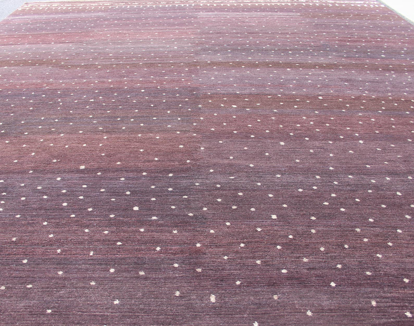 Original Nepalese/Tibetan Silk & Wool Rug With Modern Design Original Nepalese Modern Tibetan rug, rug 19 - 0831, country of origin / type: Nepal / Modern This very fine rug from Nepal was woven with wool and silk and features a modern design... - Keivan Woven Arts19 - 0831 - 11669Rug