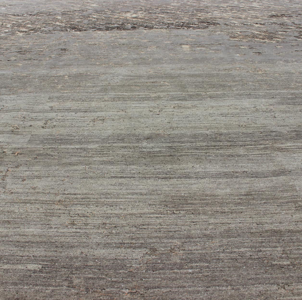 Finely Woven Wool and Silk Modern Rug from Nepal by Keivan Woven Arts Rug 19 - 0837, Keivan Woven Arts / country of origin / type: Nepal / Modern This Tibetan rug, made in Nepal was woven with wool and silk and features a modern design rendered in... - Keivan Woven Arts19 - 0837 - 11689Rug