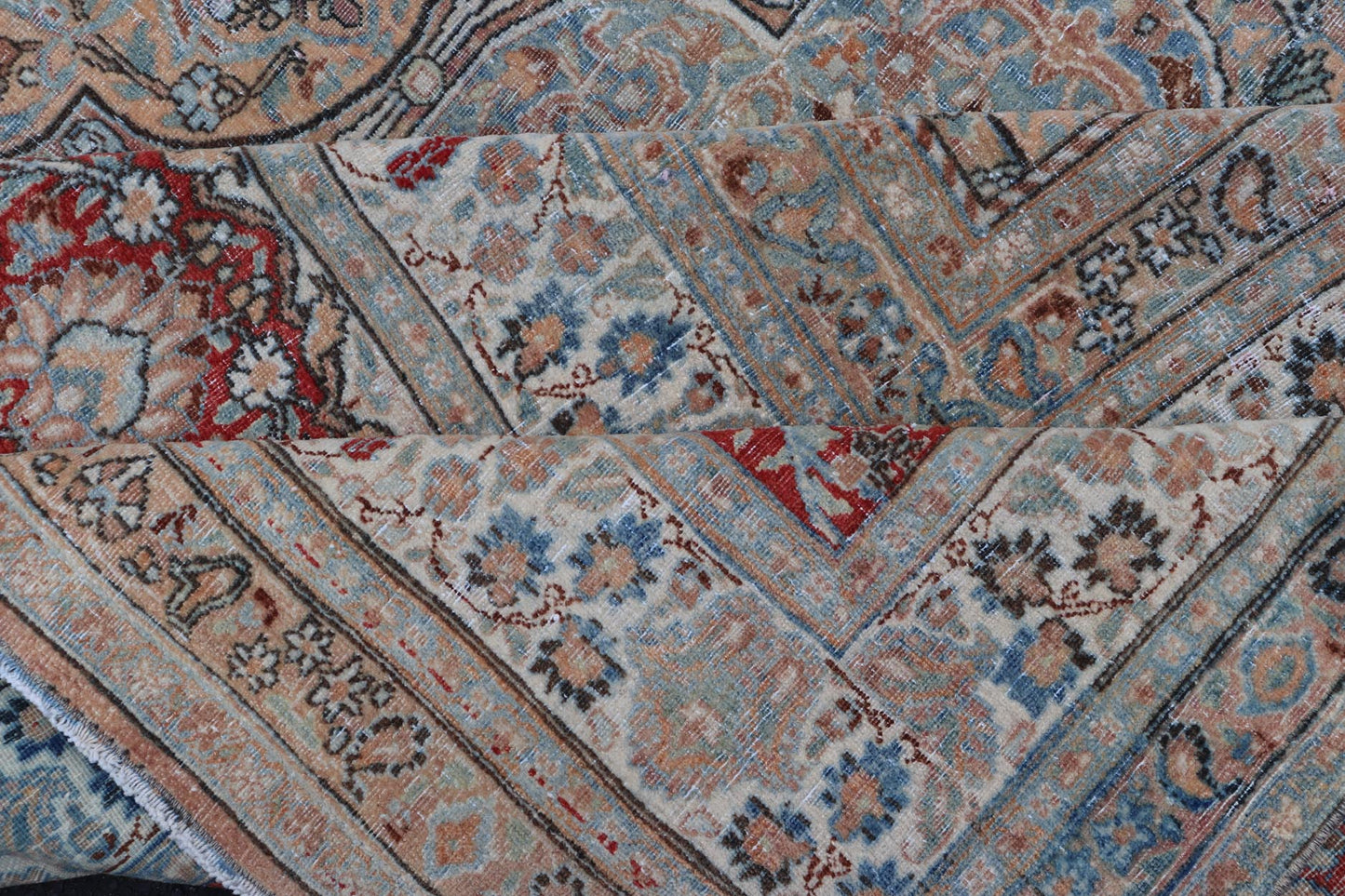 Fine Antique Persian Khorassan Rug with Stretched Palmettes and Vining Flowers. Large Antique Persian Khorassan Rug with All - Over Palmettes and Vining Flowers. Keivan Woven Arts / rug 21205, country of origin / type: Iran / Khorassan, circa 1920. Me... - Keivan Woven Arts21205 - 157Rug