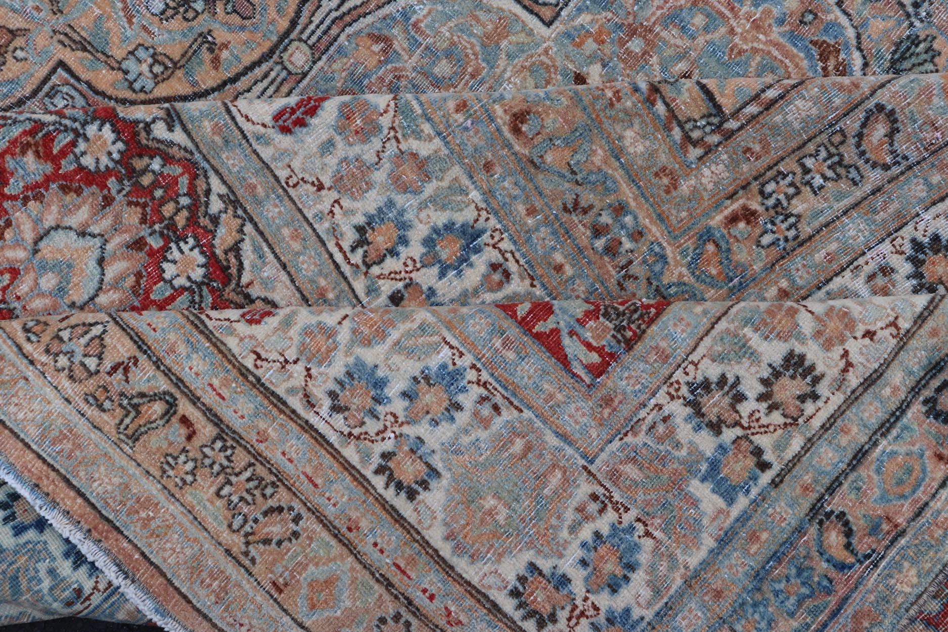 Fine Antique Persian Khorassan Rug with Stretched Palmettes and Vining Flowers. Large Antique Persian Khorassan Rug with All - Over Palmettes and Vining Flowers. Keivan Woven Arts / rug 21205, country of origin / type: Iran / Khorassan, circa 1920. Me... - Keivan Woven Arts21205 - 157Rug