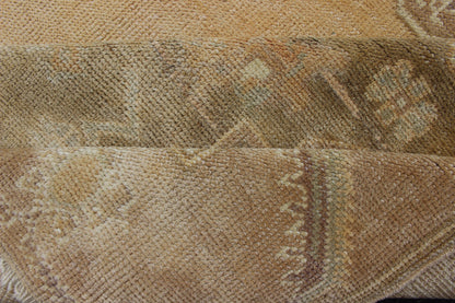 Taupe and Light Brown Turkish Oushak Vintage Rug with Floral Central Medallion, rug en-3925, country of origin / type: Turkey / Oushak, circa mid-20th century
 
 
 
 This vintage Turkish Oushak rug (circa mid-20th century) features a unique blend of co...
