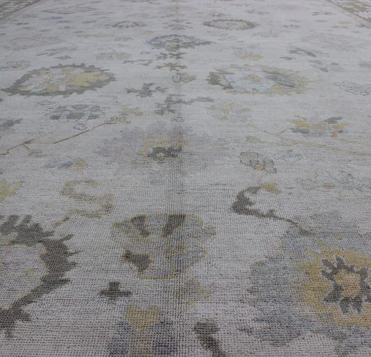 Turkish Oushak Rug with Neutral Color Palette and All-Over Flower Design 
 
 
 
 Turkish Oushak Rug with Neutral Color Palette and All-Over Flower Design, rug en-176598, country of origin / type: Turkey / Oushak
 
 
 
 This traditional Oushak rug from ...