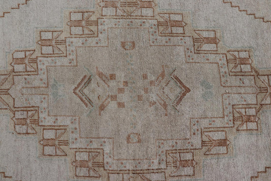 Taupe Background Turkish Vintage Oushak Rug with Tribal Medallion Design 
 
 
 
 Measures: 6'0 x 10'0 
 
 
 
 Taupe background Turkish vintage Oushak rug with tribal design. Keivan Woven Arts / rug TU-MTU-4877, country of origin / type: Turkey / Oushak...