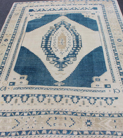 Keivan Woven Arts 
 
 
 
 Vintage Turkish Oushak Rug with Central Medallion in Blue and Cream 
 
 
 
 Faded vintage Turkish Oushak rug with Central Medallion in cream and blue, rug tu-mtu-4929, country of origin / type: Turkey / Oushak, circa 1940
 
 
...