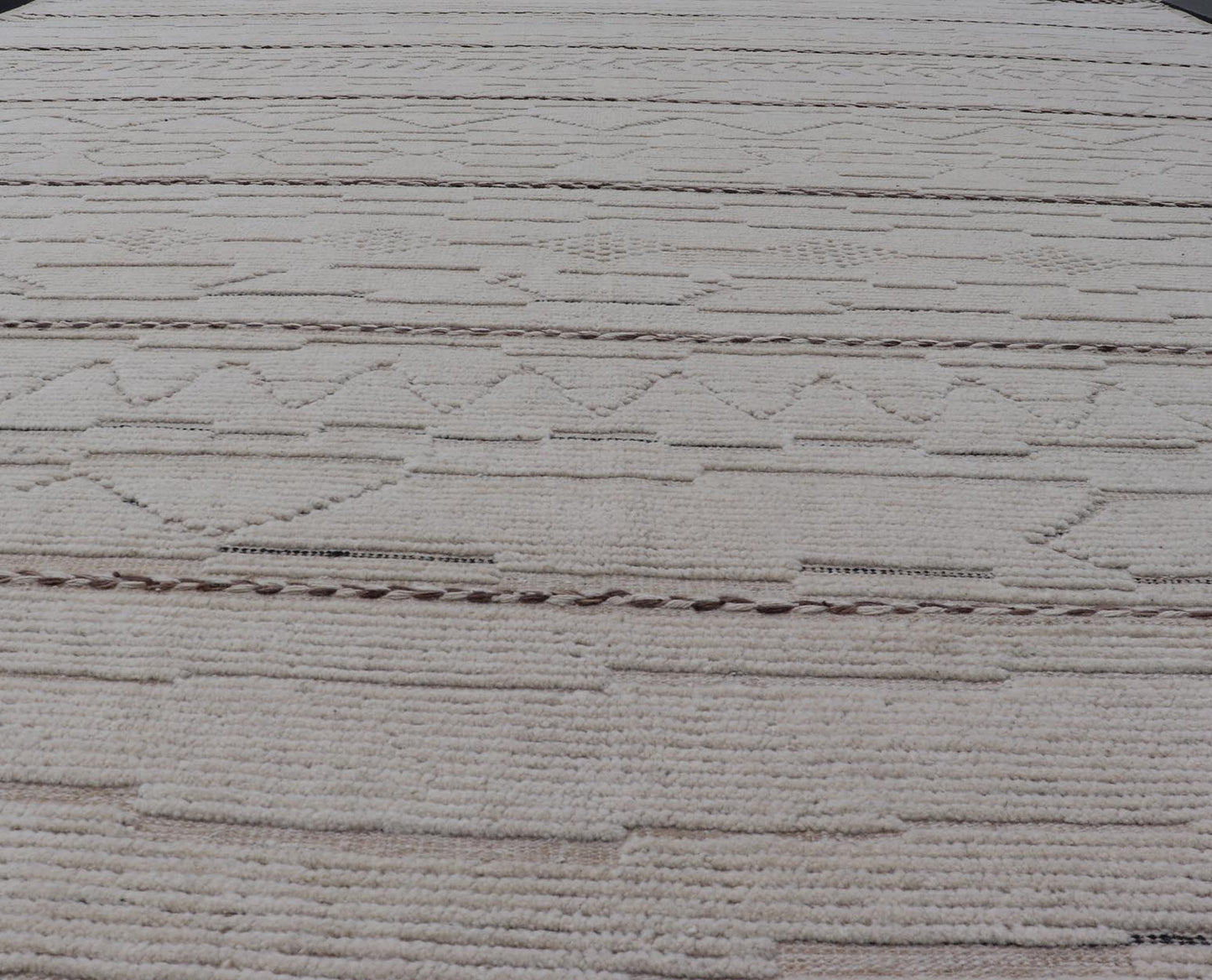 Large Minimalist Design rug, Large Modern Rug Large Modern Rug in Muted Off White. Light Brown with Minimalist Design Modern Afghanistan Rug with All - Over Pattern in Muted Light Cream and Tan Tones. Keivan Woven Arts rug AAR - 1664, country of origin / t... - Keivan Woven ArtsAAR - 1664 - 24420