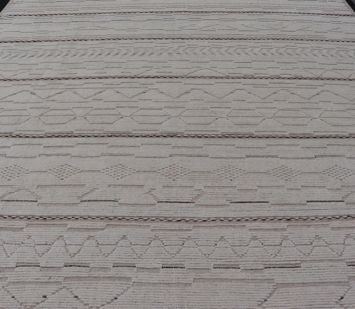 Large Minimalist Design rug, Large Modern Rug Large Modern Rug in Muted Off White. Light Brown with Minimalist Design Modern Afghanistan Rug with All - Over Pattern in Muted Light Cream and Tan Tones. Keivan Woven Arts rug AAR - 1664, country of origin / t... - Keivan Woven ArtsAAR - 1664 - 24420