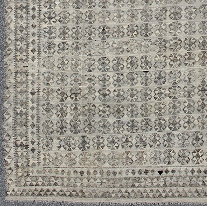Large Kilim Flat weave Rug in Shades of Gray, Silver, silver blue and Charcoal. Modern Kilim for modern and casual interiors. Keivan Woven Arts, Rug/ABT - 8122742, Afghan Kilim Rug in dark gray, silver and gray, origin/ Afghanistan Circa / 2010 ... - Keivan Woven ArtsABT - 8122742 - 8477Rug