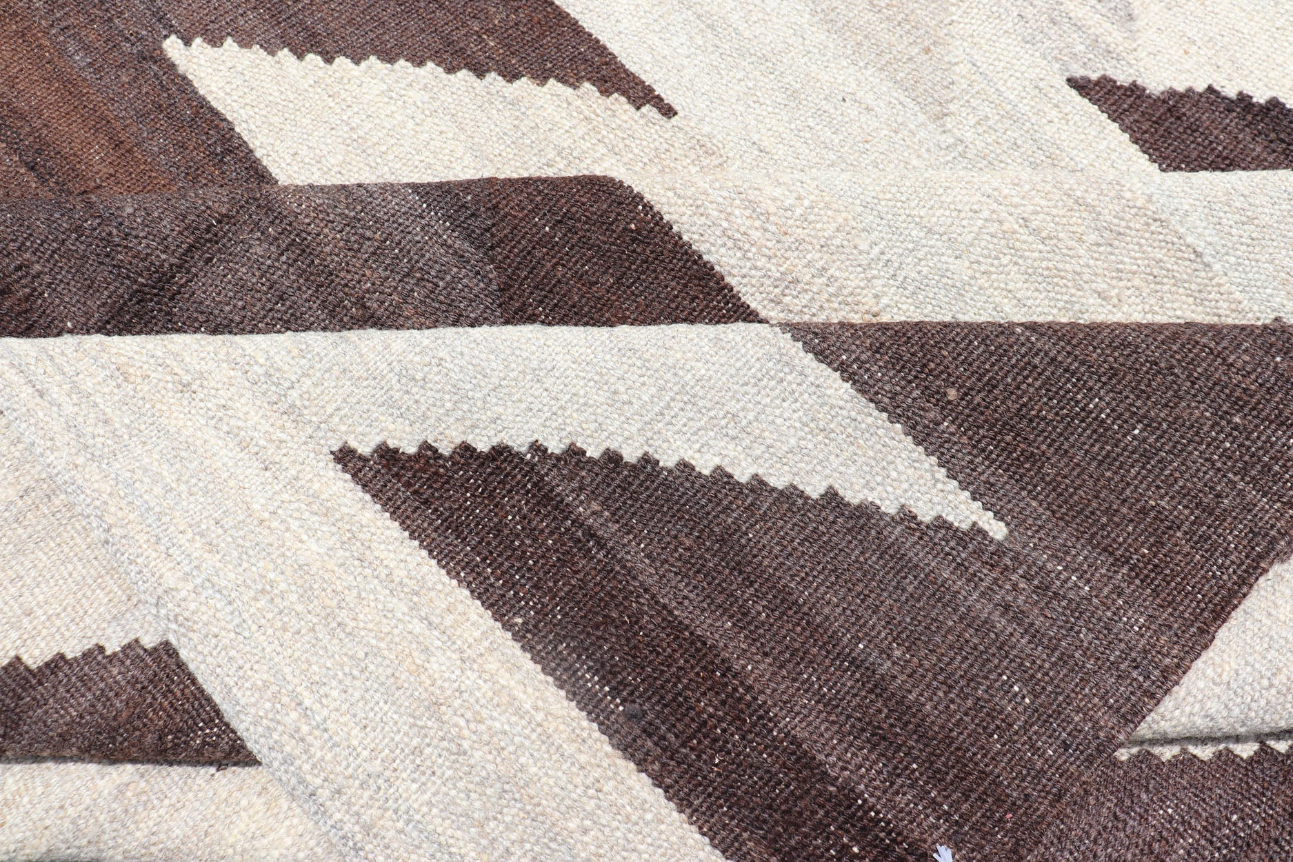 Modern Kilim with Geometric Dark Brown & Off White. Dark Brown and white modern Kilim finely woven in Afghanistan, Keivan Woven Arts/rug /AFG - 204, country of origin / type: Afghanistan / Kilim, condition: new Measures: 7'9 x 9'8 ... - Keivan Woven ArtsAFG - 204 - 15847Rug