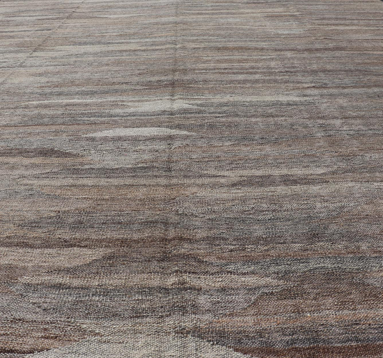 Modern Hand - Woven Flatweave Kilim in Wool with Sub - Geometric Diamond Design This flat - weave kilim has been hand - woven. The rug features an all - over solid/diamond design, rendered in gray, neutral and earthy tones; making this rug a superb fit fo... - Keivan Woven ArtsAFG - 27655 - 19730Rug
