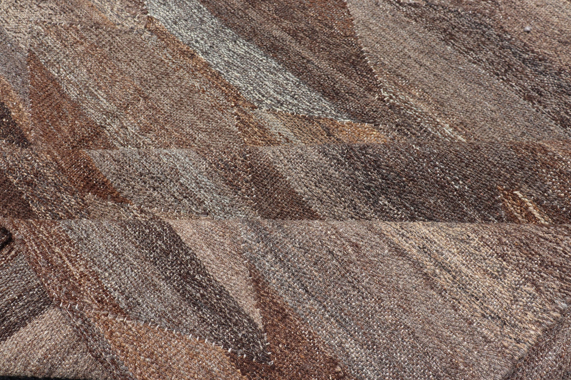 Versatile and Natural Color - Tone Flat - Weave Kilim for a Modern or Classic Design Versatile and natural brown color - tone flat - weave Kilim for a Modern or Classic design. Flat - weave Kilim rug with natural brown tones. Keivan Woven Arts / rug AFG - 2... - Keivan Woven ArtsAFG - 27890 - 15879Rug