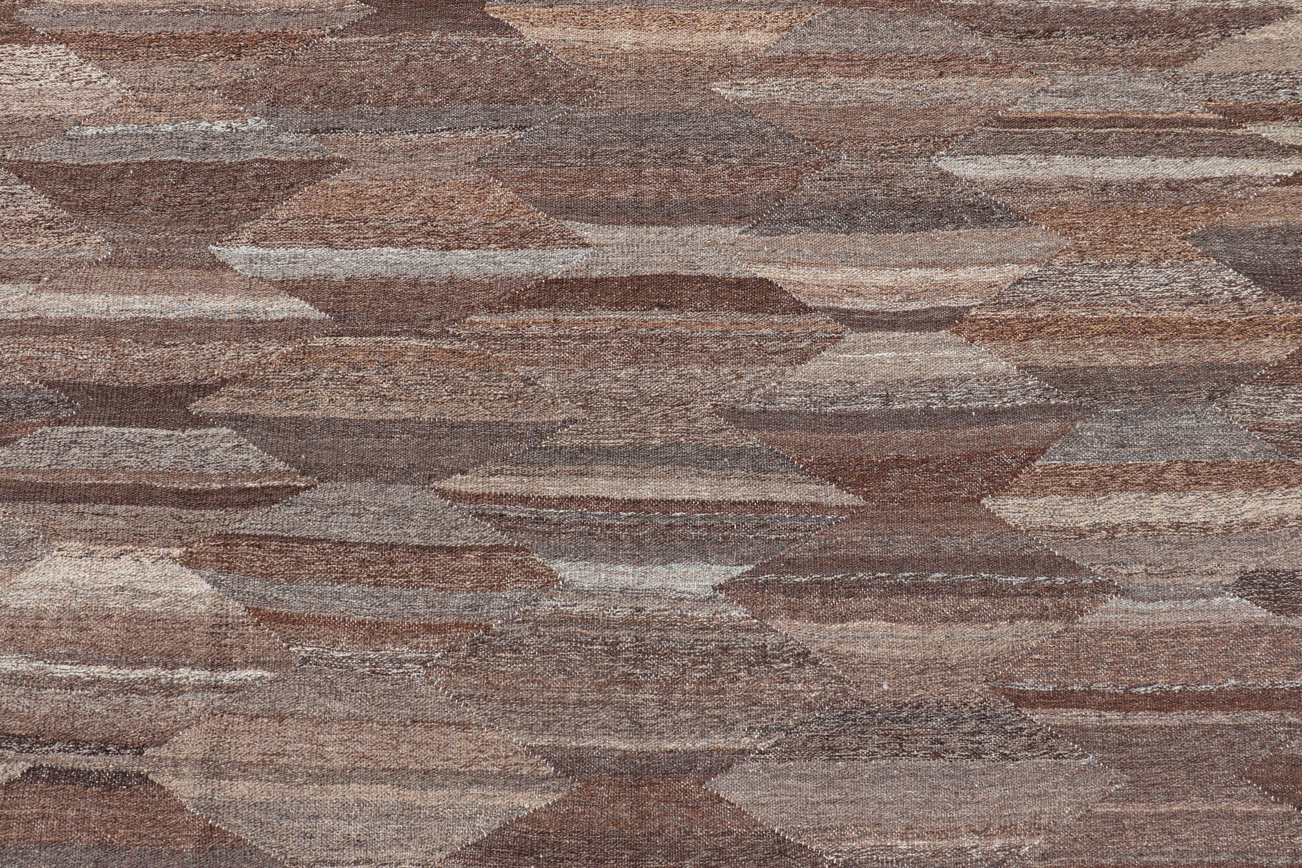 Versatile and Natural Color - Tone Flat - Weave Kilim for a Modern or Classic Design Versatile and natural brown color - tone flat - weave Kilim for a Modern or Classic design. Flat - weave Kilim rug with natural brown tones. Keivan Woven Arts / rug AFG - 2... - Keivan Woven ArtsAFG - 27890 - 15879Rug