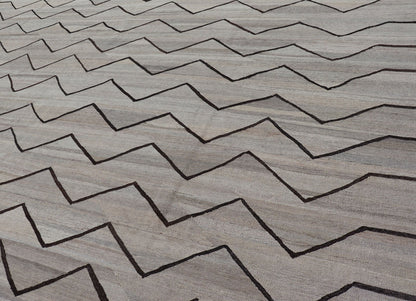 Natural Color - Tone Flat - Weave Modern Kilim in Grays and Brown Versatile and natural color - tone flat - weave Kilim for a modern or Classic design Flat - weave Kilim rug with natural tones, Keivan Woven Arts / rug AFG - 29513, country of origin / type:... - Keivan Woven ArtsAFG - 29513 - 15889Rug