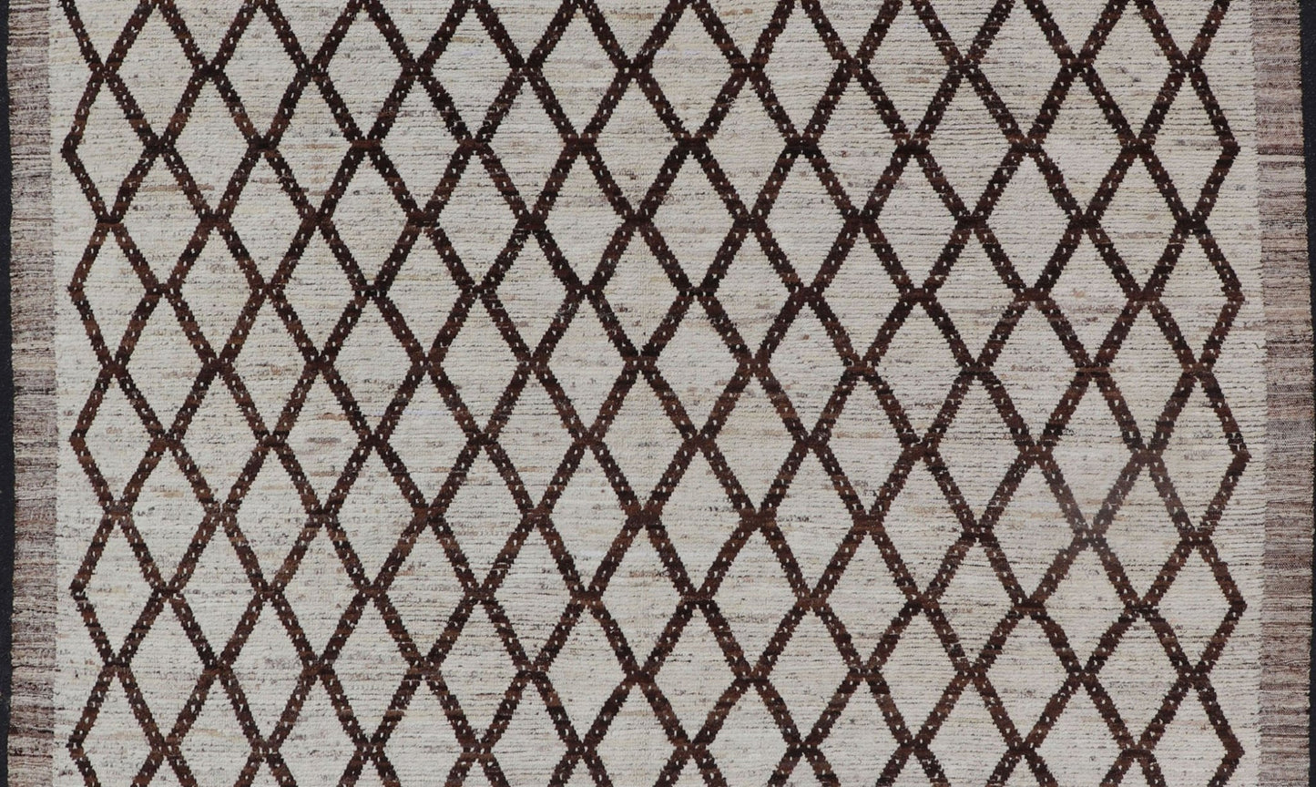 Tribal Moroccan with Intricate Diamond Pattern in White and Earth Tones Cream andbrown rug with modern casual design and natural wool, Keivan Woven Arts rug AFG - 33316, country of origin / type: Afghanistan / Modern, This classic Moroccan ... - Keivan Woven ArtsAFG - 31873 - 15701Rug