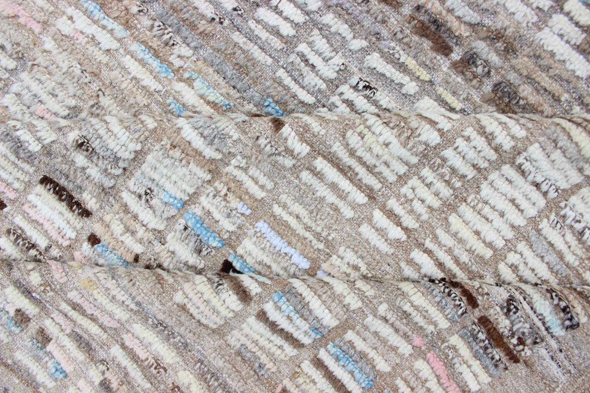 All - Over Modern Rug Subdued Design in Ice Blue and Creams Neutral tone rug with Moroccan free - flowing tribal design, rug AFG - 33312, country of origin / type: Afghanistan The subdued design of this piled rug makes it perfect for modern an... - Keivan Woven ArtsAFG - 33312 - 13852Rug