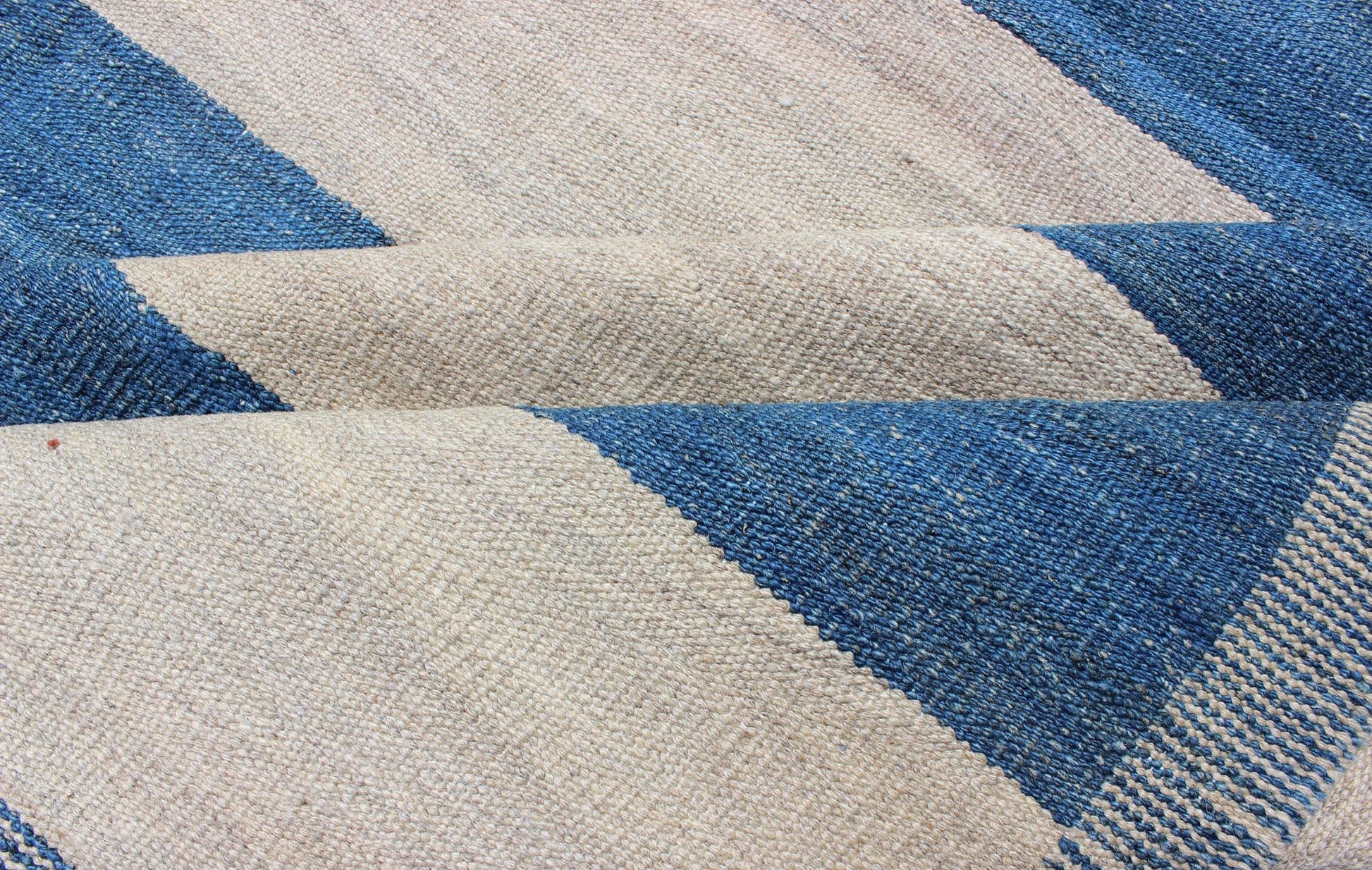 Keivan Woven Arts Modern Stripe Patterned Kilim in Blue and Ivory. Keivan Woven Arts rug AFG - 3439, Keivan Woven Arts / country of origin / type: Afghanistan / Kilim. Measures: 6'4 x 9'8 This playful piece features a all - over design that evokes ... - Keivan Woven ArtsAFG - 3439 - 10396Rug