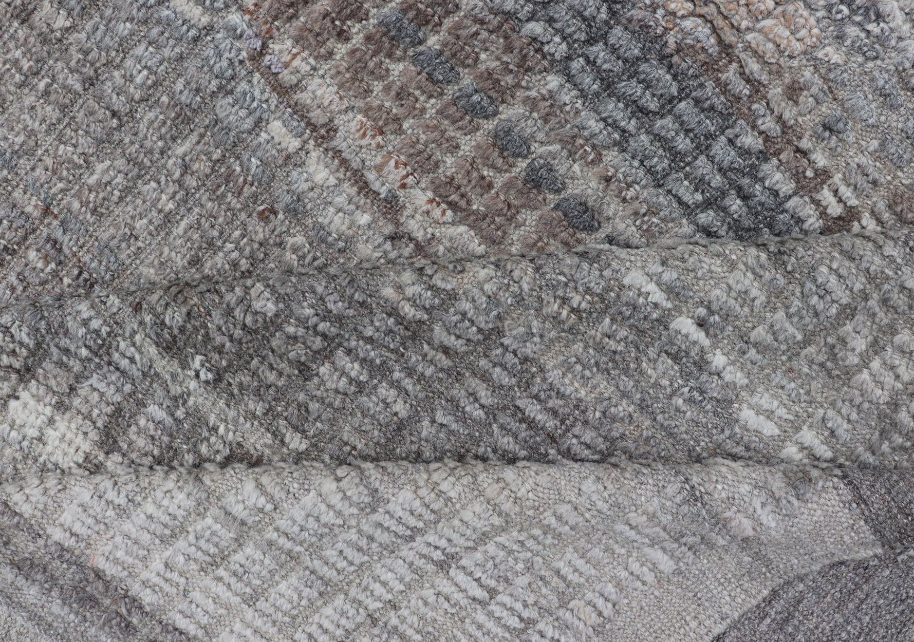 Casual Modern Rug in Neutral and Silver Gray Tones with Subdued Design Neutral tone rug with casual modern free - flowing design. Keivan Woven Arts / rug AFG - 36092, country of origin / type: Afghanistan / Casual modern design/ modern casual ... - Keivan Woven ArtsAFG - 36092 - 5748 - 16706Rug