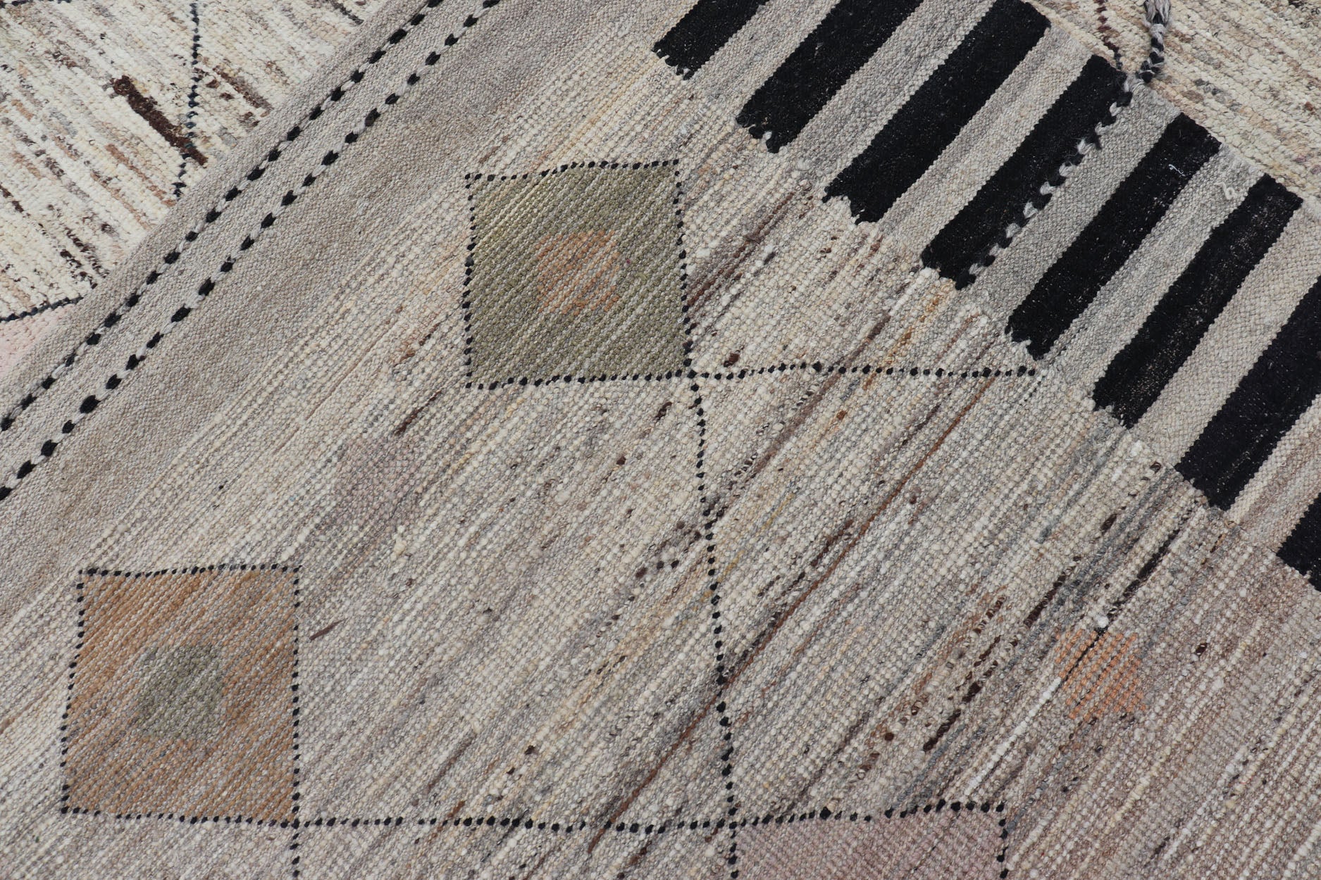 Modern Hand Knotted Moroccan Diamond Pattern in With Tribal Motifs Cream, soft gold, andbrown rug with modern casual design and natural wool, Keivan Woven Arts/rug AFG - 36095, country of origin / type: Afghanistan / Modern, Modern Casual ... - Keivan Woven ArtsAFG - 36118 - 5728 - 16796Rug