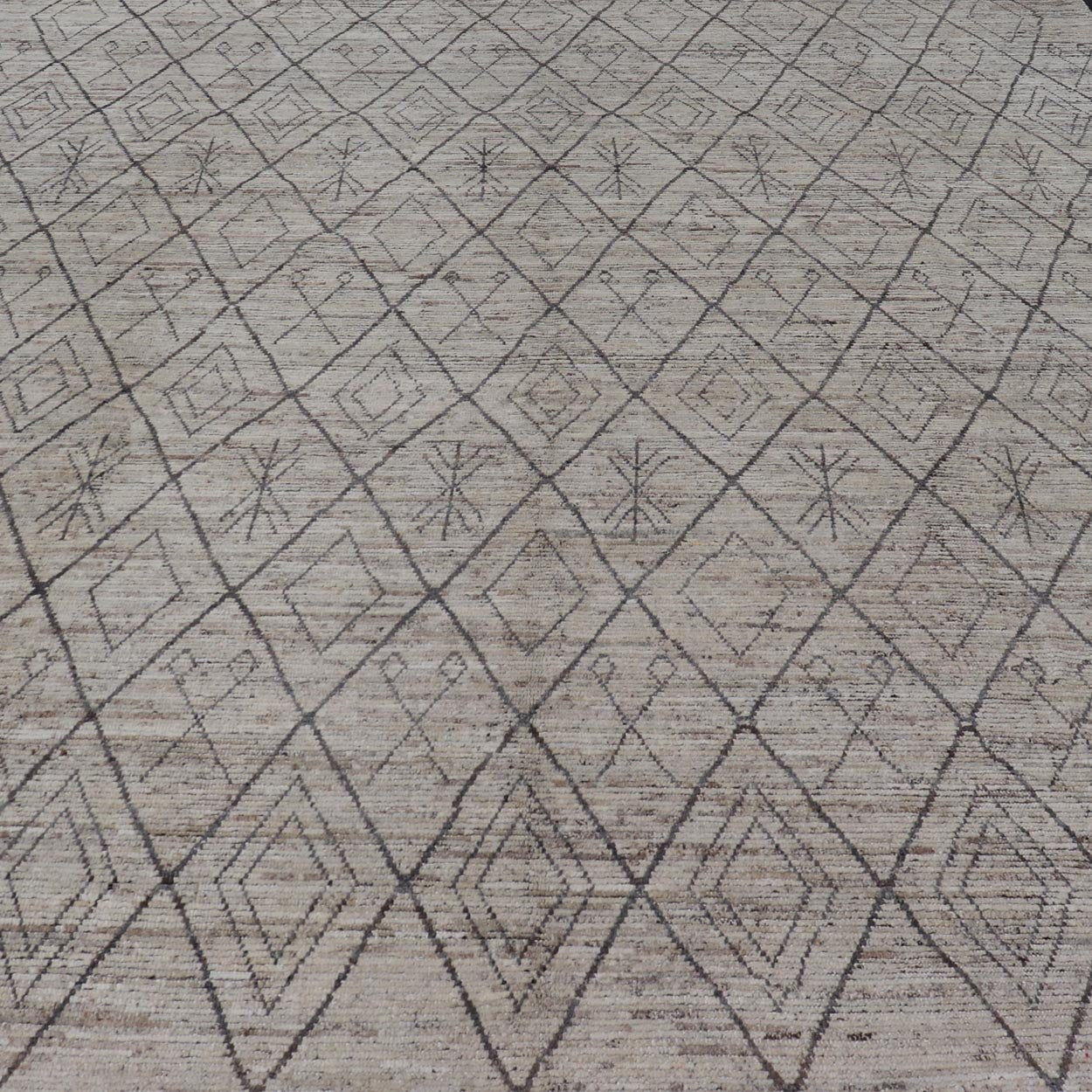 Modern Hand - Knotted Kilim in Wool with All - Over Sub - Geometric Diamond Design This modern casual tribal rug has been hand - knotted. The rug features a modern all - over sub - geometric diamond design, replete with various motifs, the entirety of the ... - Keivan Woven ArtsAFG - 39748 - 19514Rug